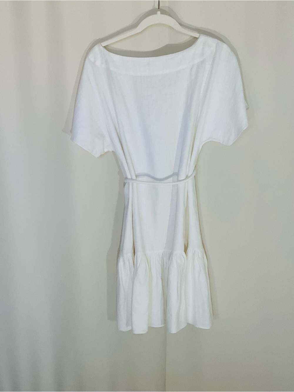 Tina Turk Women’s  Linen White Tiered Short Sleeve Dress